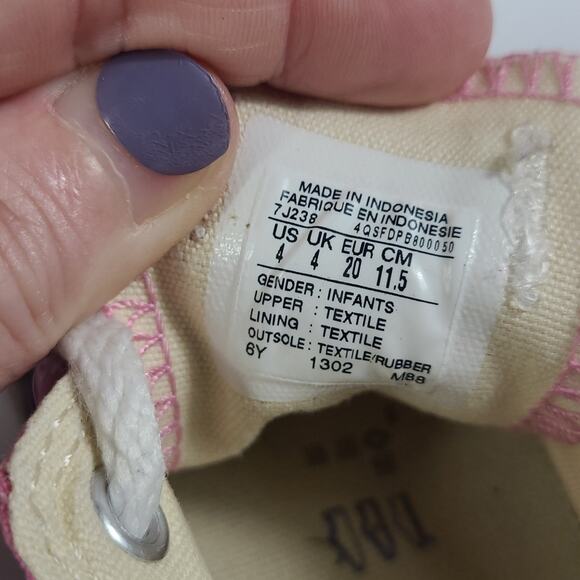 Converse Chuck Taylor Infant SZ 4 Pink White Low Top All Star Shoes Sneakers - Picture 8 of 8